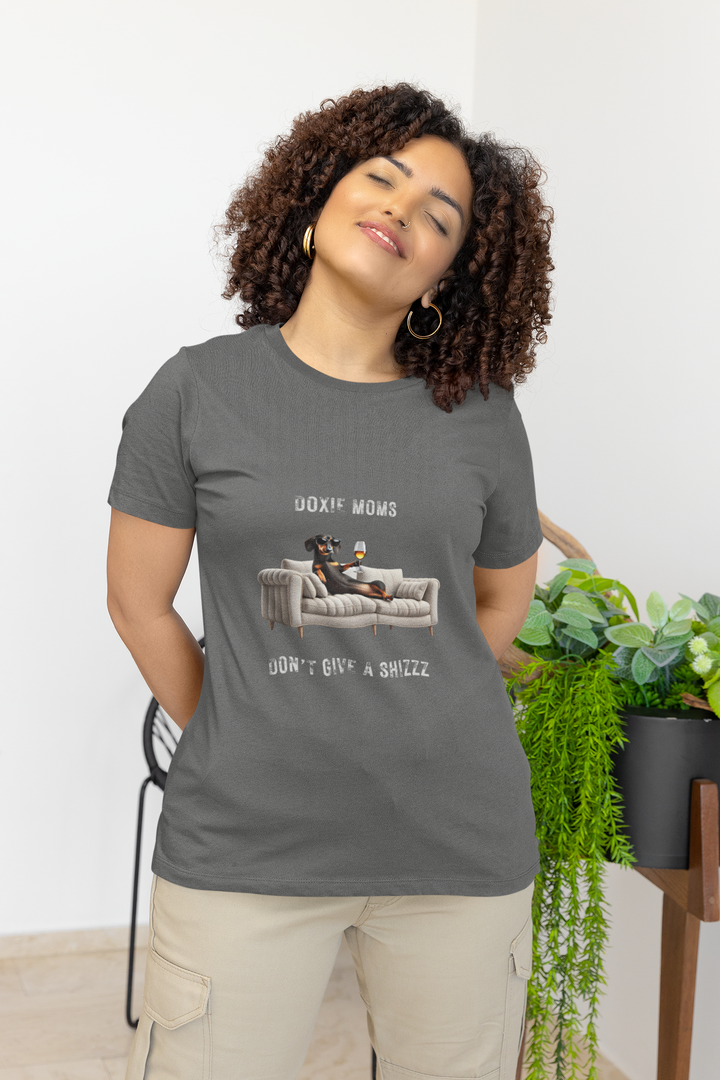Doxie Moms Don't Give A Shizzz T-Shirt